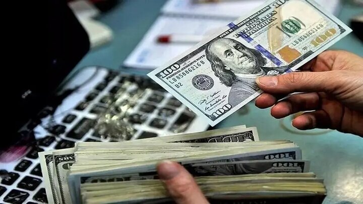 بازار دلار بانکی داغ شد؛ مشکل خریداران چیست؟ | پایگاه خبری اقتصاد سبز آنلاین
